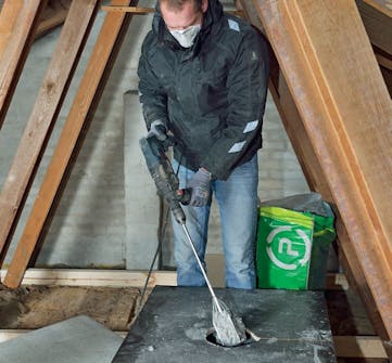 Celluloseisolasjon: Sjekk underveis om det er luft nok i løsullen Celluloseisolasjon: Sjekk underveis om det er luft nok i løsullen